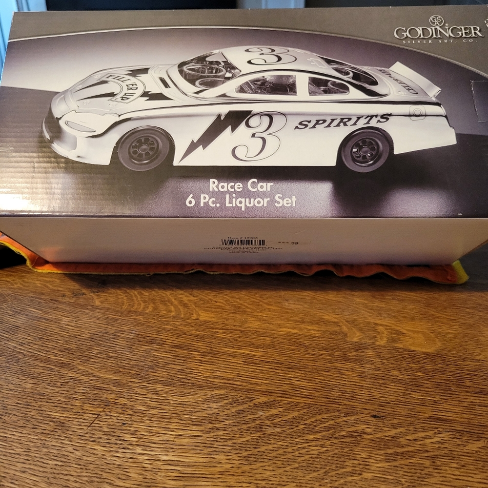 Liquor Set Racecar 6 piece Godinger #3 Spirts